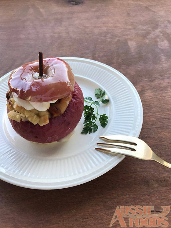 スマホ撮影でほっこり甘い季節のお菓子やケーキの写真を撮るコツ(レフ手前)