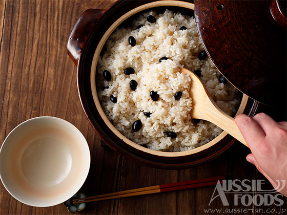 黒豆アレンジレシピ「土鍋で炊く黒豆ごはん」の作り方