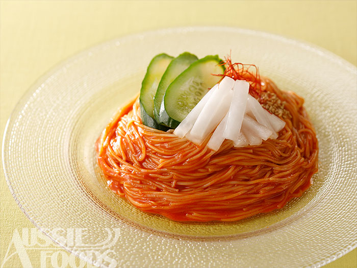 韓国風のそうめんビビン麺